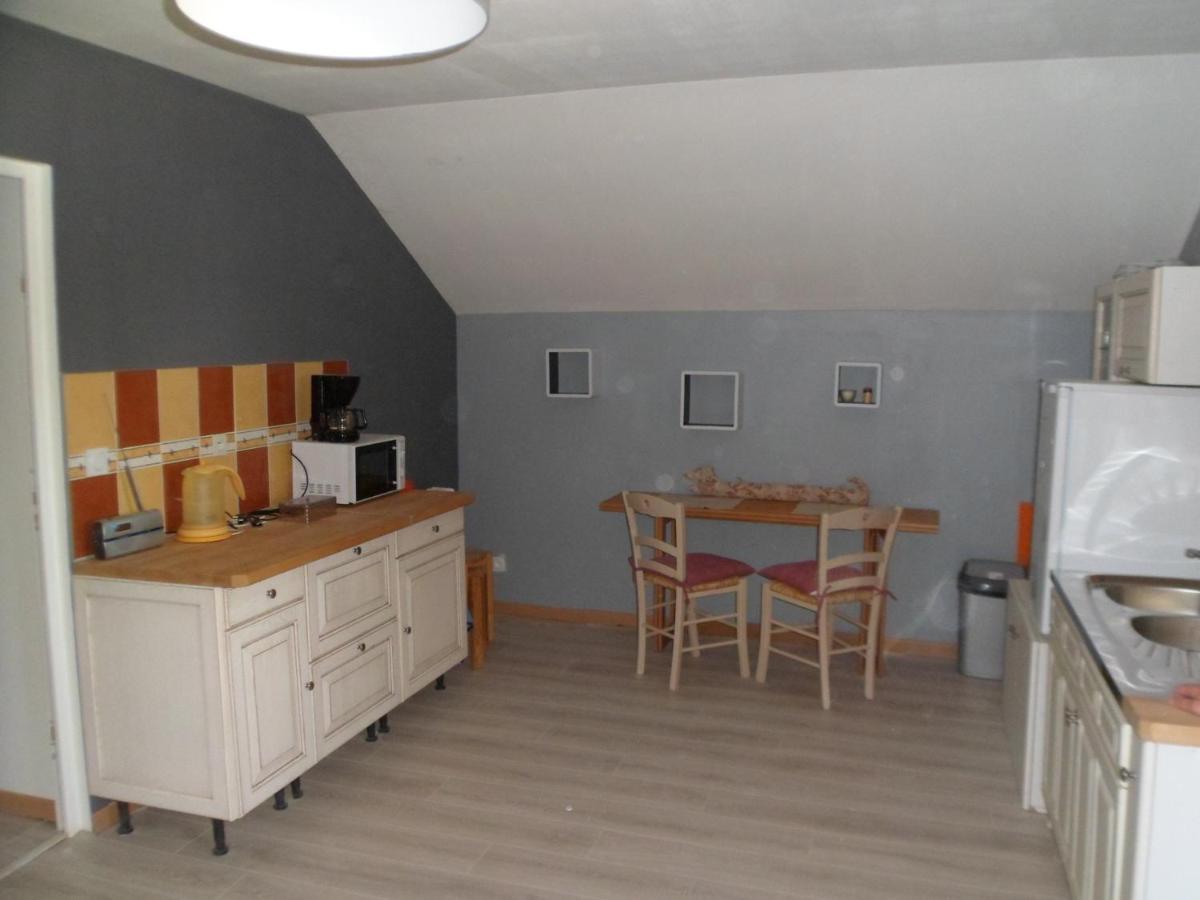 Saint-Hilaire-la-Gravelle L'Etape De St Hilaire La Gravelle Bed & Breakfast エクステリア 写真